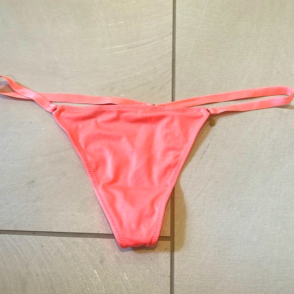NWT Victoria’s Secret very sexy thong O/S